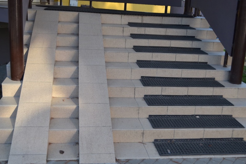 Stavebné práce Obklady a dlažby Stavebné práce Obklady a dlažby