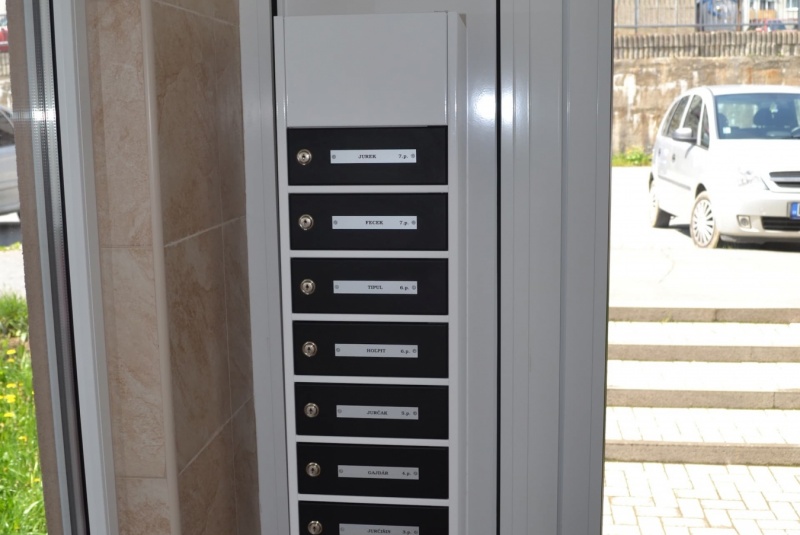 Stavebné práce Rekonštrukcia vstupov Stavebné práce Rekonštrukcia vstupov